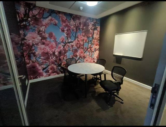 BUSINESS PROPERTY TO RENT IN CONSTANTIA KLOOF